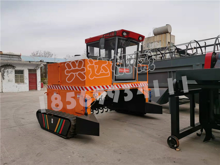 污泥履带翻抛机