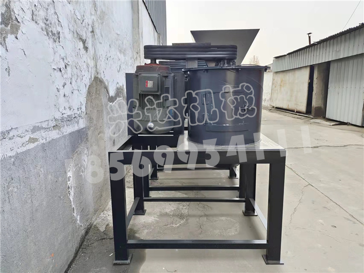 蚯蚓粪立式粉碎机