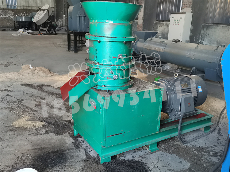 锯屑平模挤压造粒机