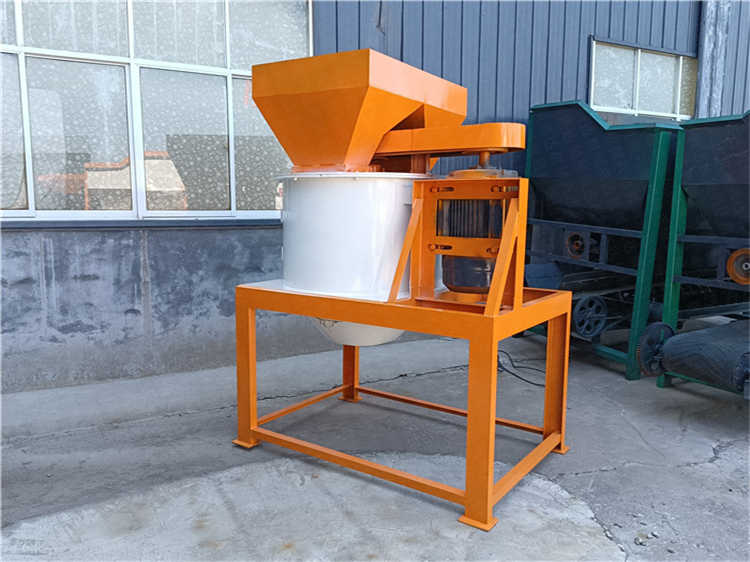 立式半湿物料粉碎机适应力强不易堵塞