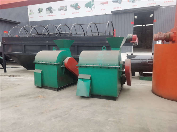 猪粪发酵肥料半湿物料粉碎机,糖醛渣有机肥加工设备,木薯渣破碎机,下料顺畅